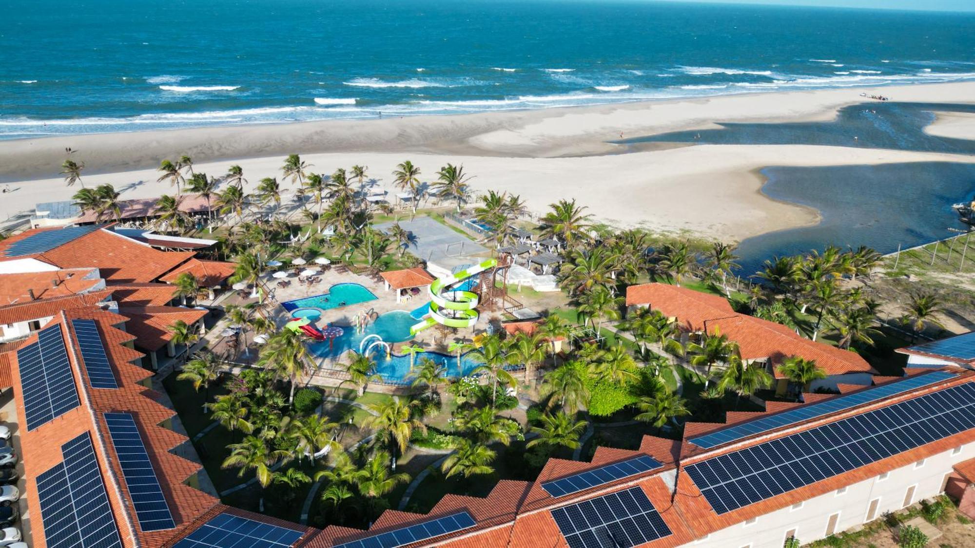 Jangadeiro Praia Hotel Resort - Parque Aquatico E Pe Na Areia Aquiraz Exterior photo
